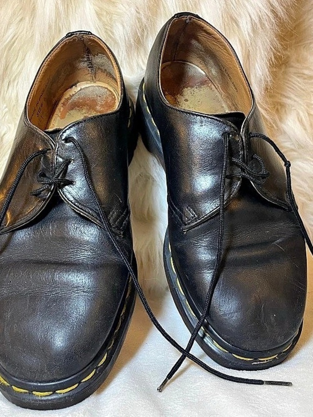 Vintage ‘90s Dr. Martens 1461 Black Leather Oxfords (US size 8.5) (Euro size 6)